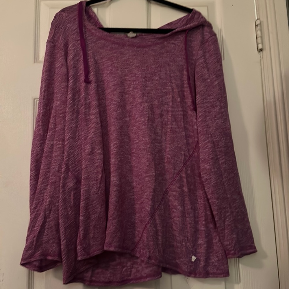 Hooded thin active sweater